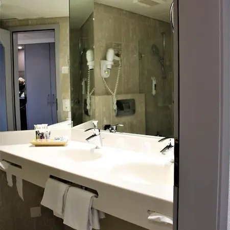Mercure Hotel 4*